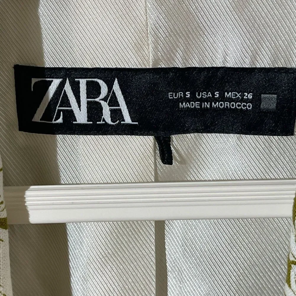 Sold  - Picture 4 of 13